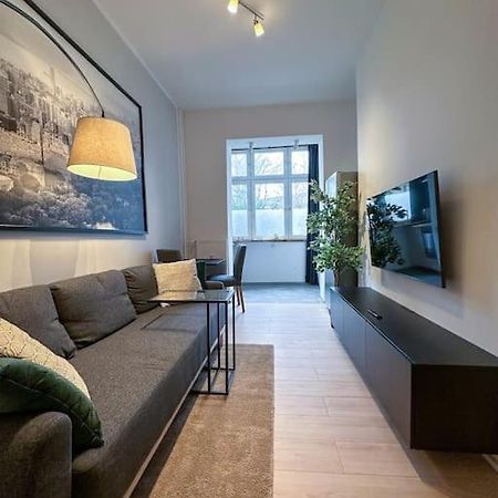Modern City Apt. -With 2 Tv, Netflix And Work Desk Essen Eksteriør billede
